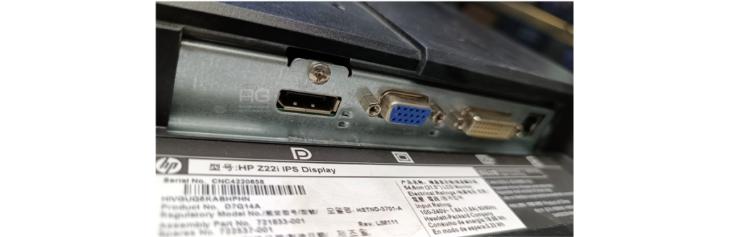 مانیتور استوک HP Z22I 22 inch